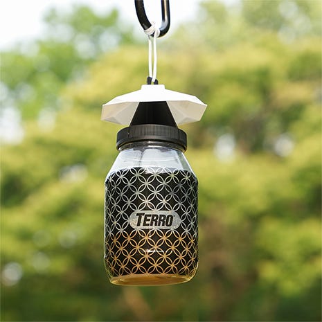 Attracts and Traps Flies